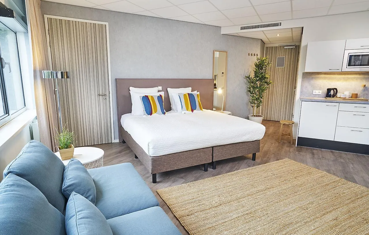 *** アパートホテル Amrath Apart-Hotel Schiphol バドフーフェドルプ オランダ